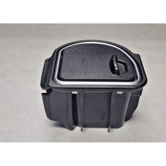 2005-2020 Mercedes-Benz Ashtray Pot 231-810-00-30 - Picture 4 of 9